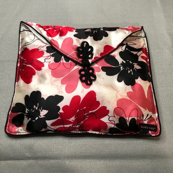 Vintage Mary Kay Exclusive Silky Cosmetic Bag w/Large Pashmina Shawl, Wrap - Picture 2 of 8